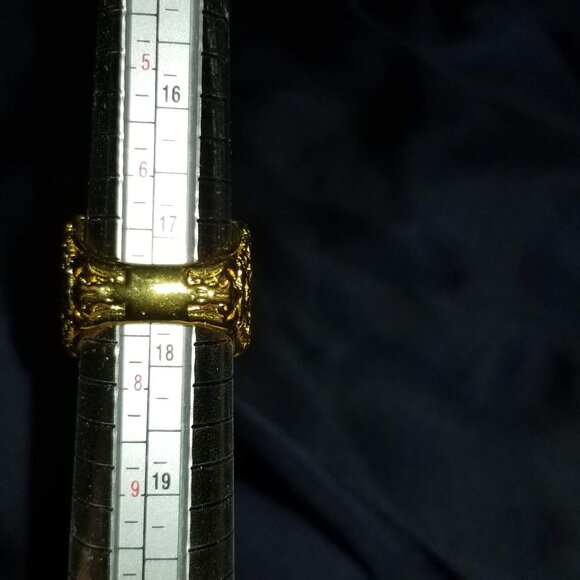 NWOT Surprise skull rings pair - Picture 9 of 9